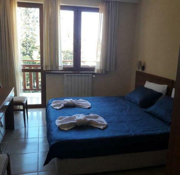 דירת חדר, Apartment 322, Villa Park