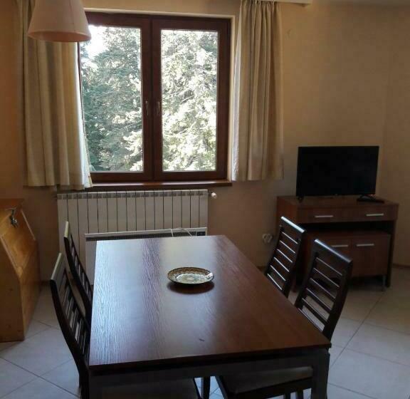 דירת חדר, Apartment 322, Villa Park