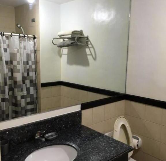 带1个卧室的顶楼公寓, Spacious Penthouse Near Naia With 24 7 Convenience