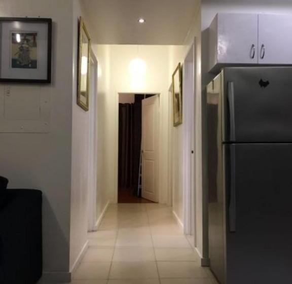 带1个卧室的顶楼公寓, Spacious Penthouse Near Naia With 24 7 Convenience