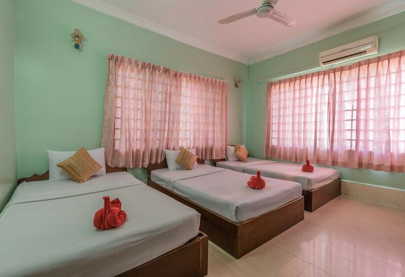 اتاق خانوادگی, Damnak Riverside Villa