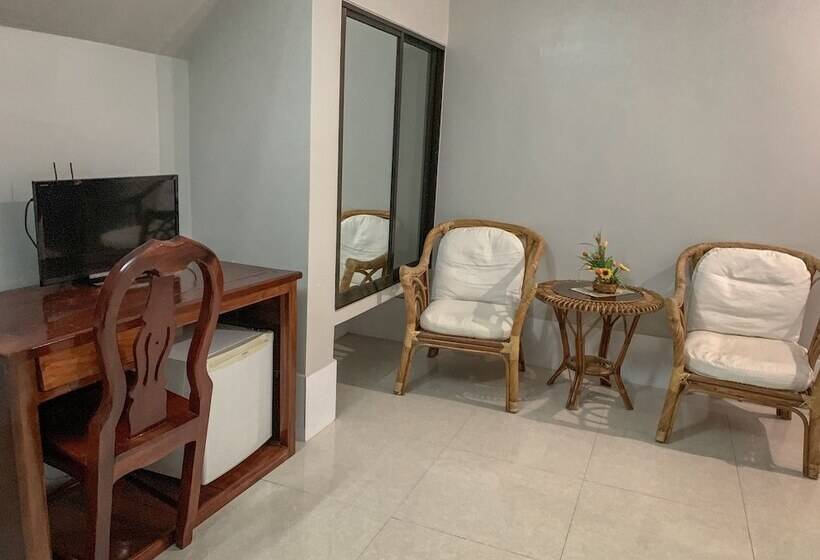 اتاق خانوادگی, Damnak Riverside Villa