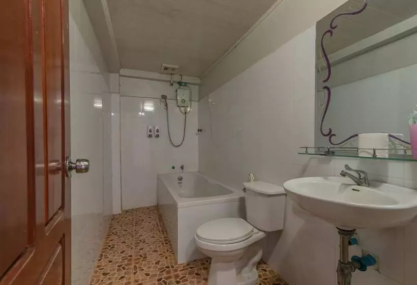 ルームシェアのワンベッド, Damnak Riverside Villa