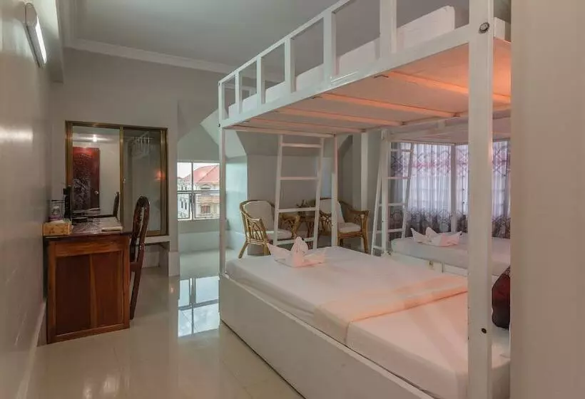 ルームシェアのワンベッド, Damnak Riverside Villa