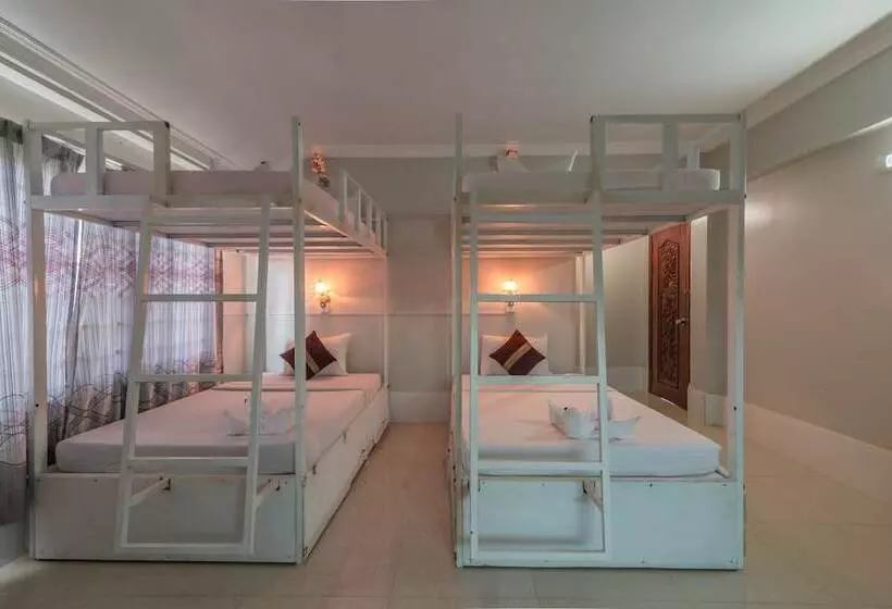 ルームシェアのワンベッド, Damnak Riverside Villa