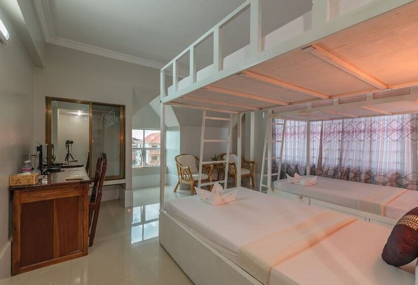 تختخواب در اتاق مشترک, Damnak Riverside Villa