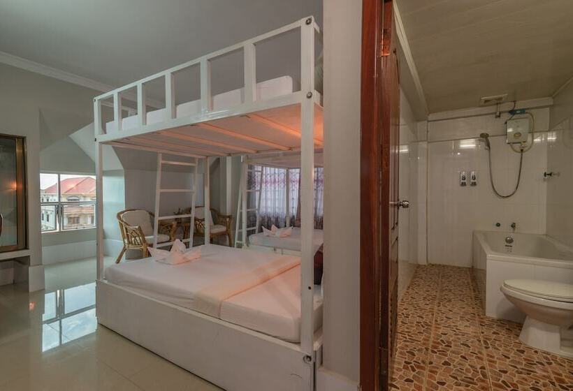 تختخواب در اتاق مشترک, Damnak Riverside Villa