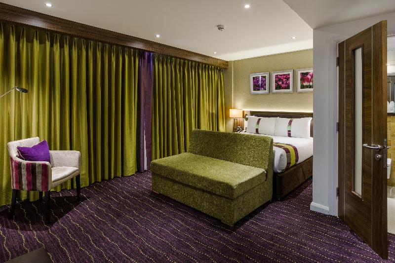 キングサイズベッドのスタンダードルーム, Holiday Inn London Watford Junction, An Ihg