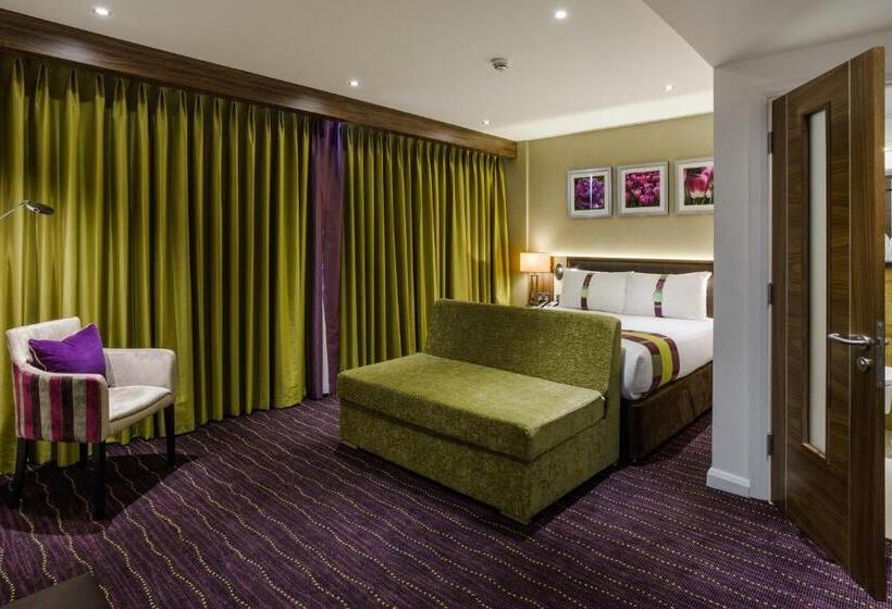 キングサイズベッドのスタンダードルーム, Holiday Inn London Watford Junction, An Ihg