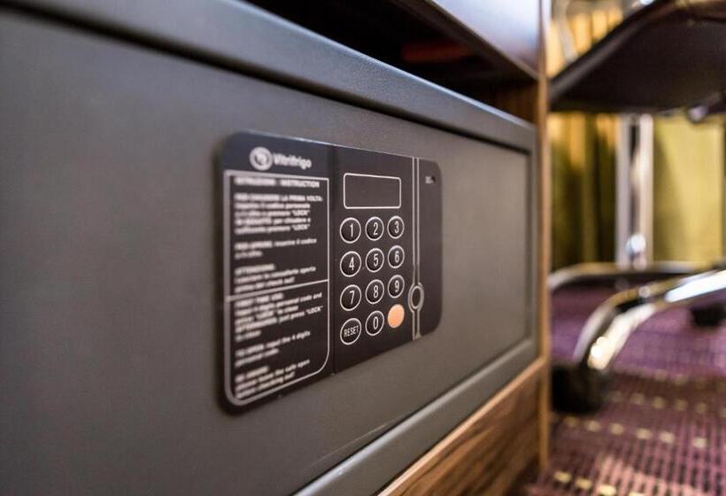 キングサイズベッドのスタンダードルーム, Holiday Inn London Watford Junction, An Ihg