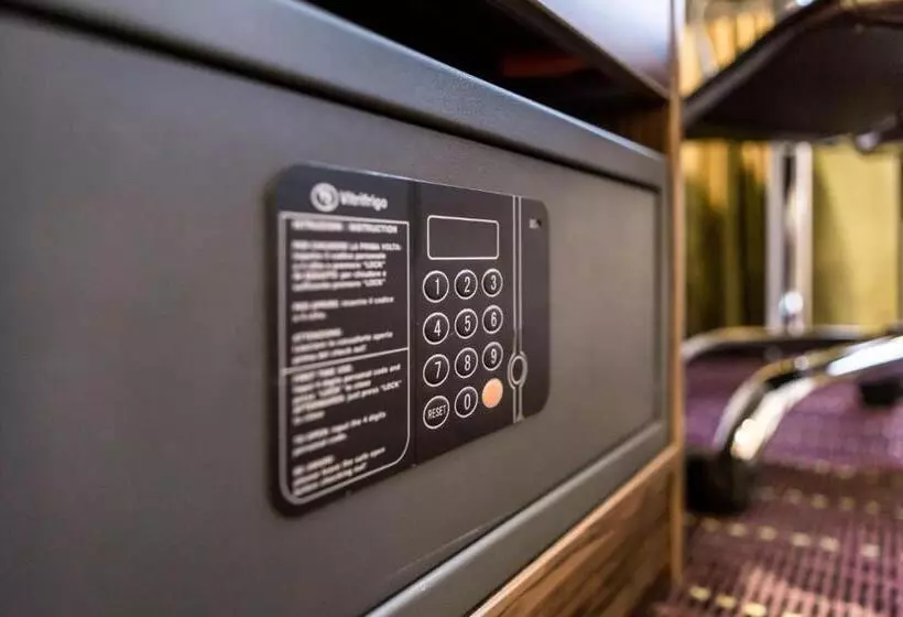 キングサイズベッドのスタンダードルーム, Holiday Inn London Watford Junction, An Ihg
