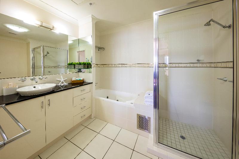 דירת 3 חדרים נוף לים, Jack & Newell Holiday Apartments