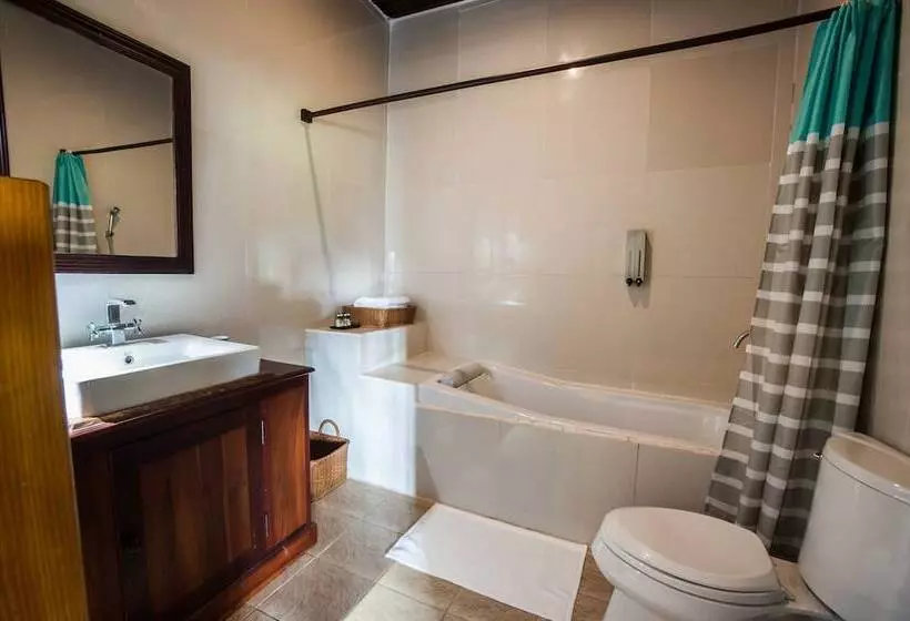 سوئیت با چشمانداز رودخانه, Luangprabang Chanon