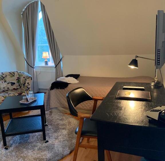 スタンダードトリプルルーム, Nya Pallas