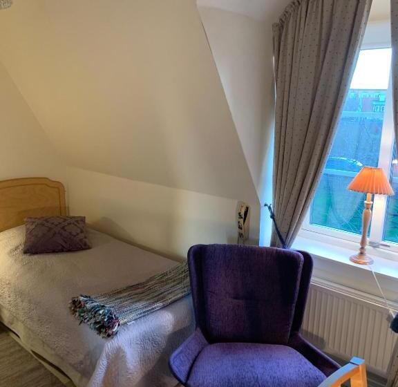 חדר סטנדרט, Nya Pallas