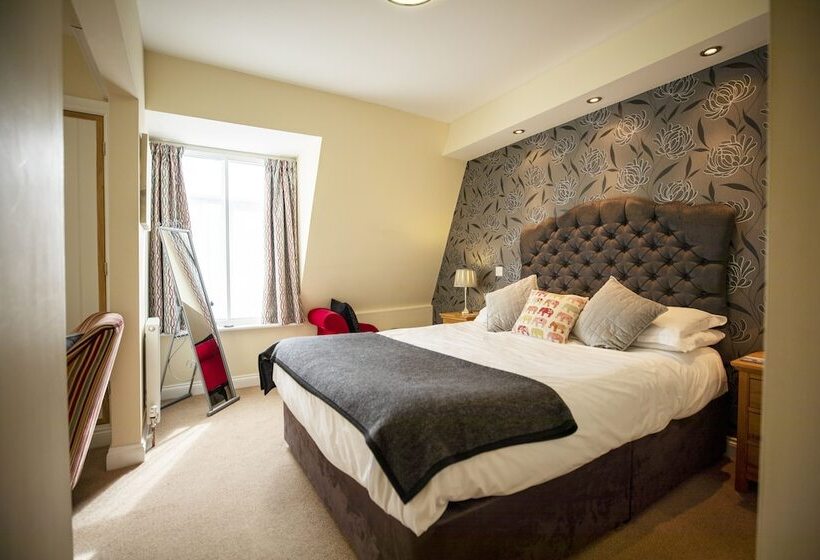 سوییت, The Briarfields