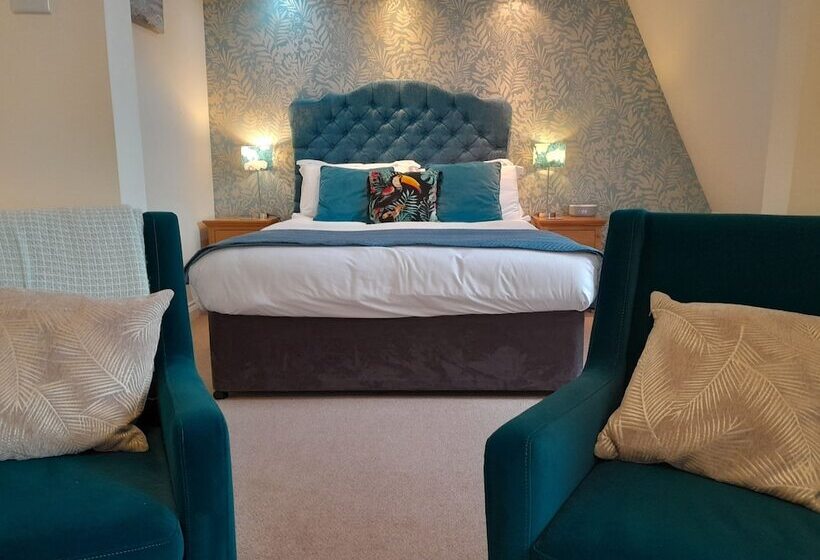 سوییت, The Briarfields