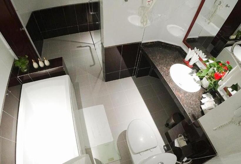 سوییت اجرایی, Van Phat Riverside