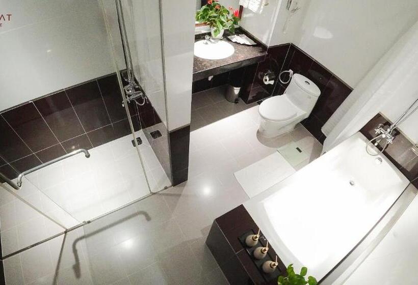 سوییت اجرایی, Van Phat Riverside