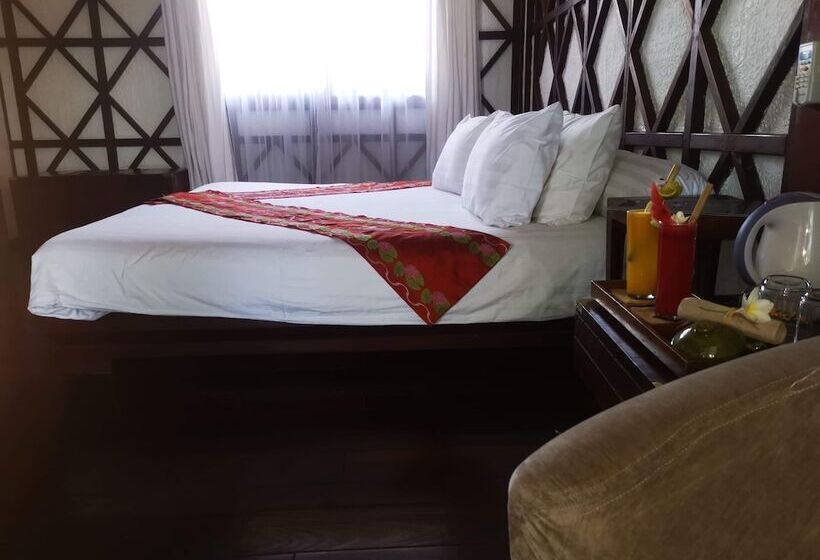 اتاق لوکس با بالکن, Viewpoint Ecolodge