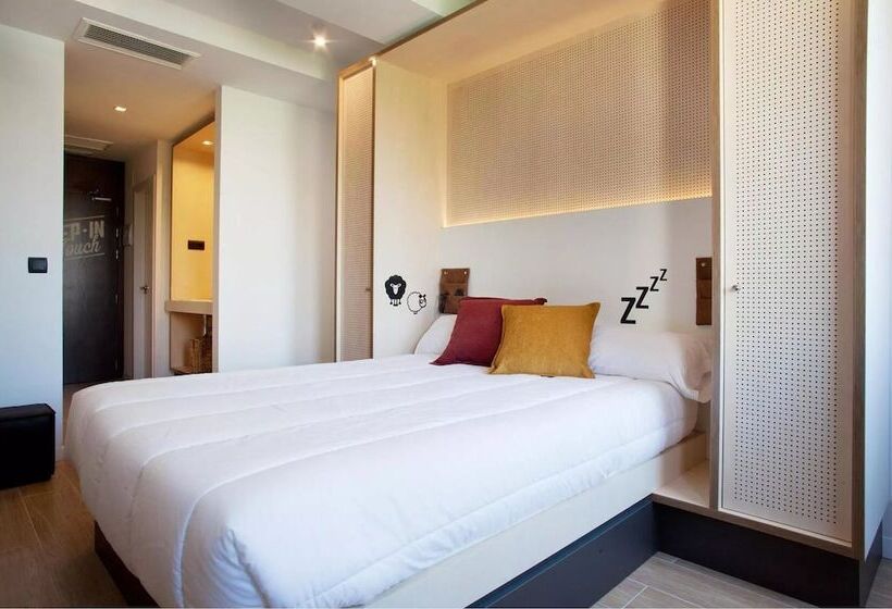 اتاق استاندارد, Toc Hostel Madrid