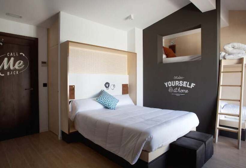 اتاق استاندارد سه نفره, Toc Hostel Madrid