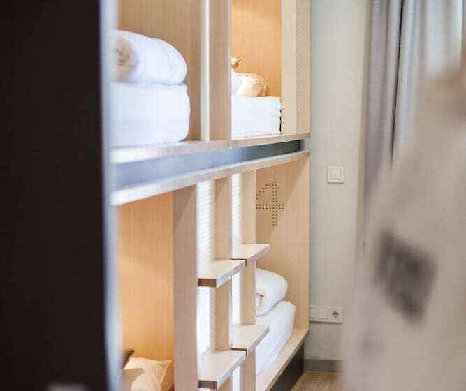 تختخواب در اتاق مشترک, Toc Hostel Madrid