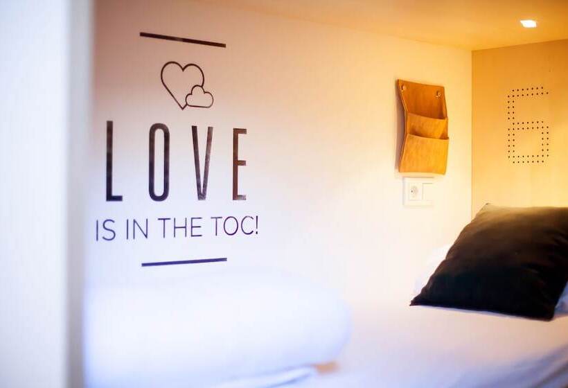 تختخواب در اتاق مشترک, Toc Hostel Madrid