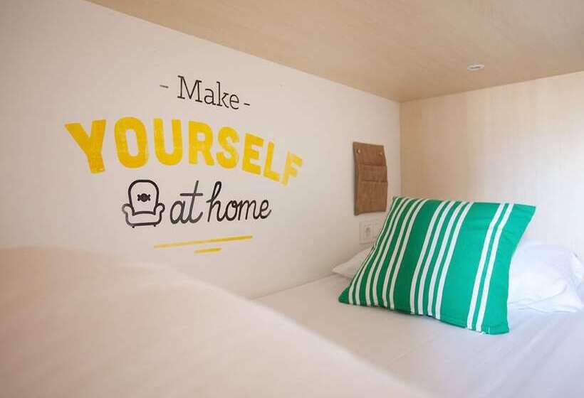 تختخواب در اتاق مشترک, Toc Hostel Madrid