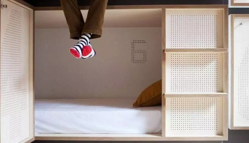 تختخواب در اتاق مشترک, Toc Hostel Madrid