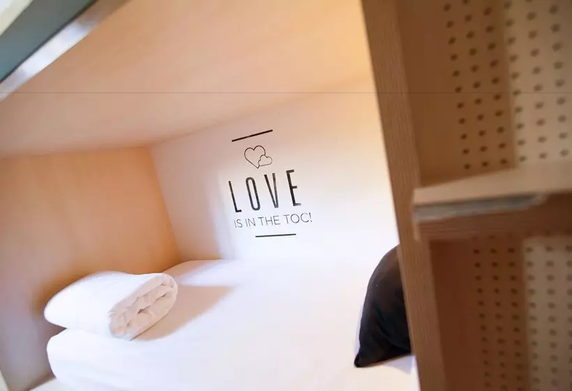 تختخواب در اتاق مشترک, Toc Hostel Madrid