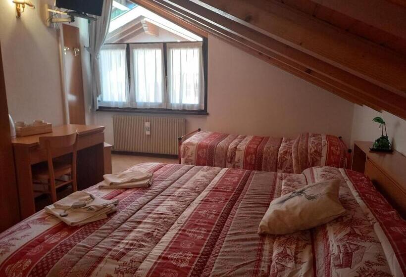 חדר סטנדרט לשלושה, B&b Piazzi Di Katia