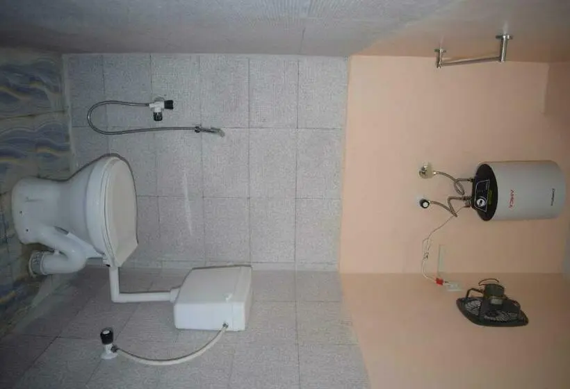 اتاق استاندارد, Spot On Maddy S Guest House