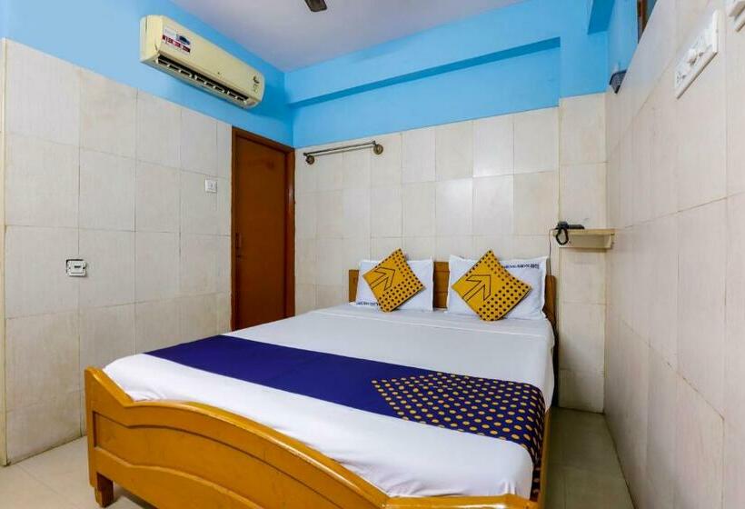 Номер Стандарт, Spot On Grand Residency Near Marina Beach