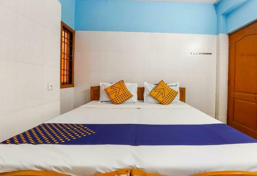 Номер Стандарт, Spot On Grand Residency Near Marina Beach