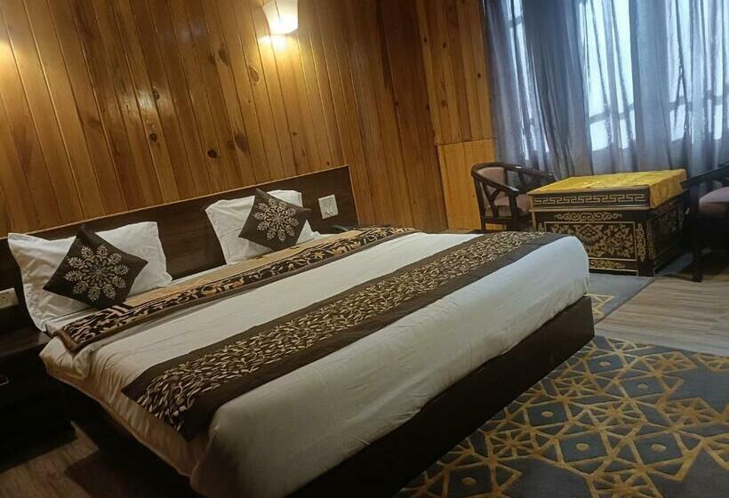 スタンダードルーム, Vajra