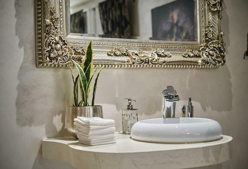 Стандартный Номер Кровать Кинг, Sweet Poison Rooms