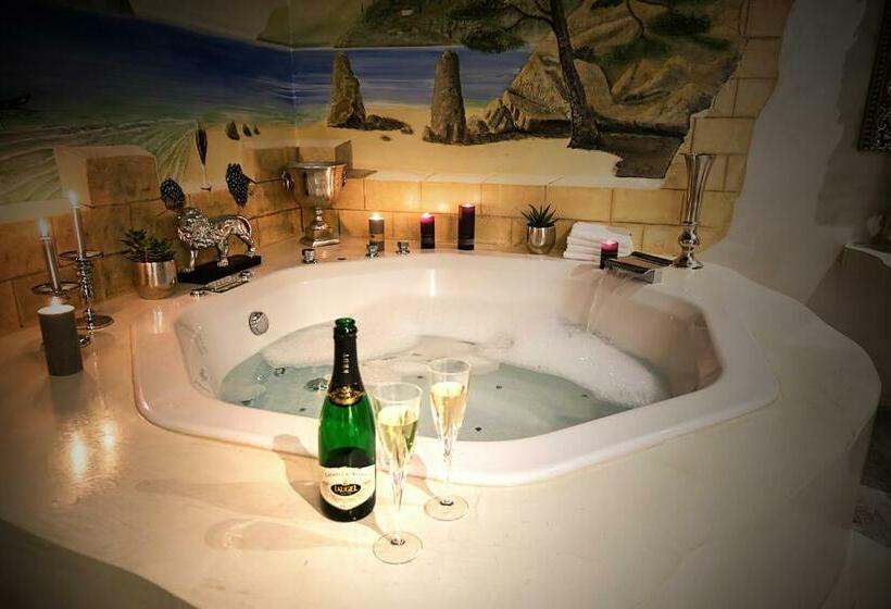 Стандартный Номер Кровать Кинг, Sweet Poison Rooms