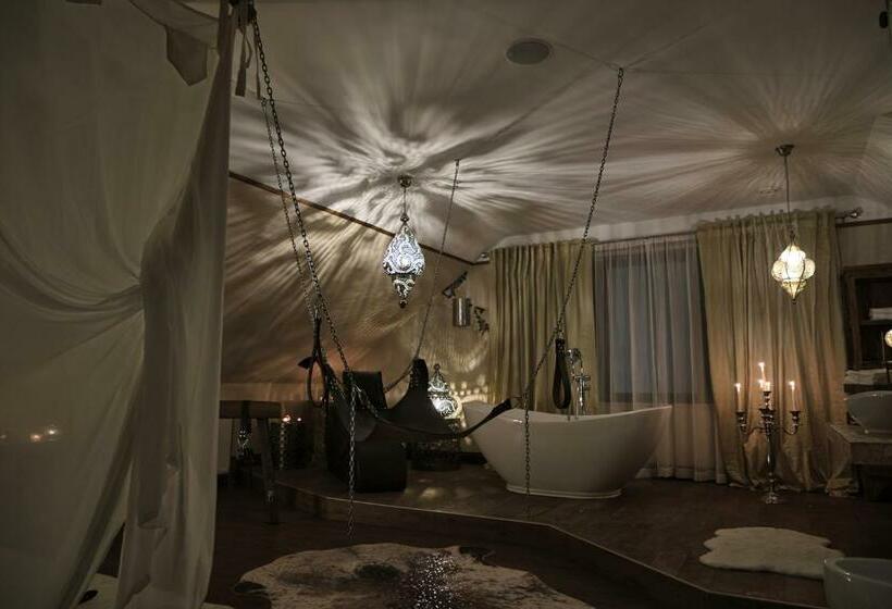 Люкс Повышенной Комфортности, Sweet Poison Rooms