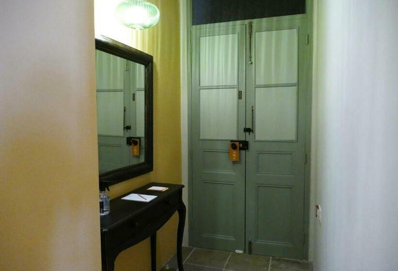 Люкс Повышенной Комфортности, Madama Residence