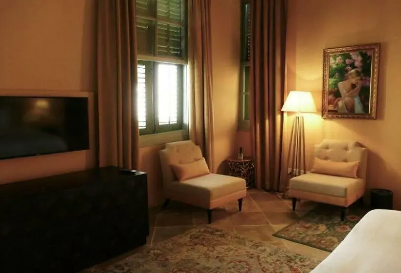 デラックススイート, Madama Residence