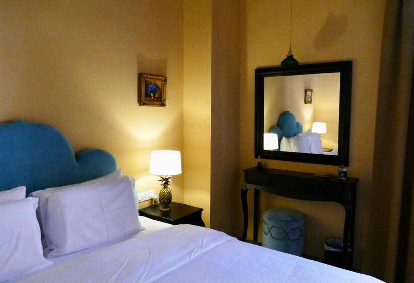 Люкс Повышенной Комфортности, Madama Residence