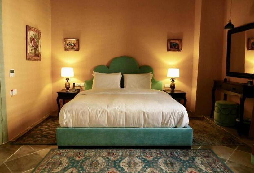 Люкс Повышенной Комфортности, Madama Residence