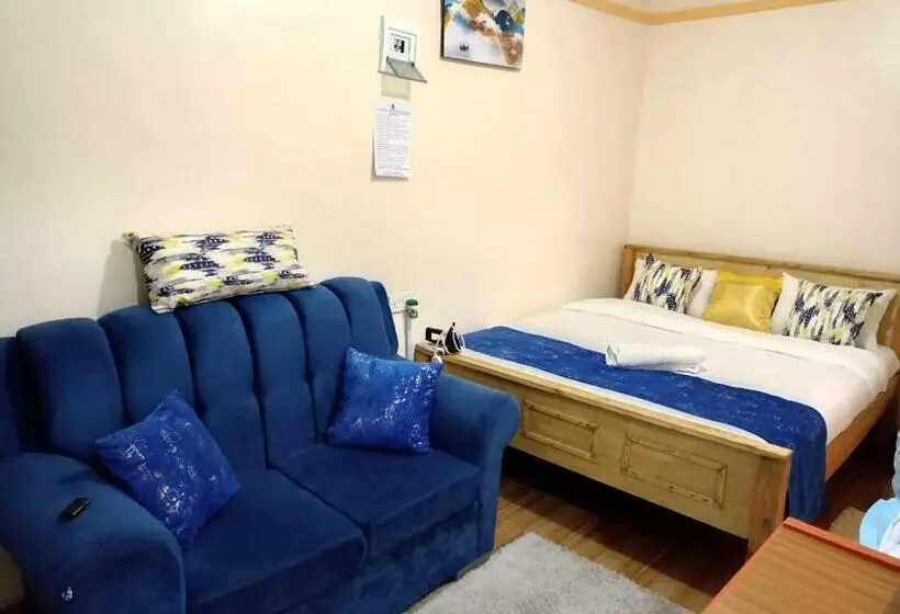 اتاق لوکس با تخت بزرگ, Essie Studios Naivasha Cbd