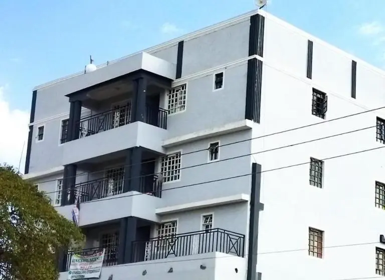 اتاق لوکس با تخت بزرگ, Essie Studios Naivasha Cbd