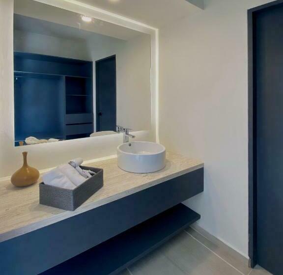 جناح جونيور مطلّ علي حمام السباحة, Kali Secreto