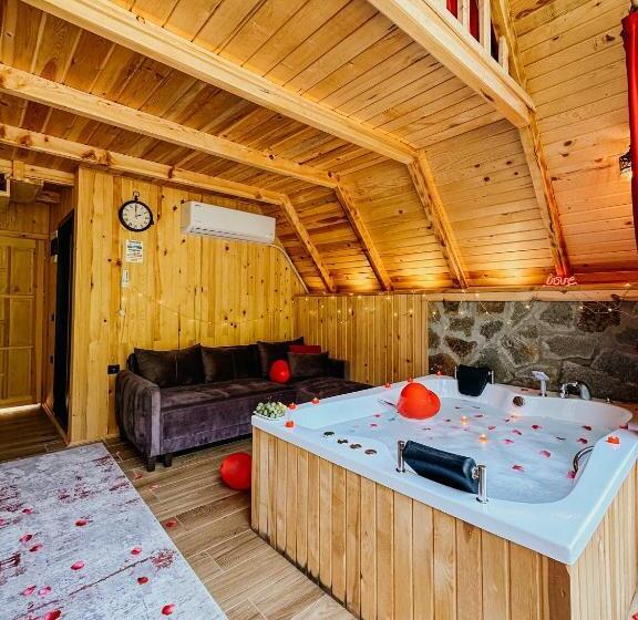 اتاق استاندارد با تراس, Serinle Bungalow