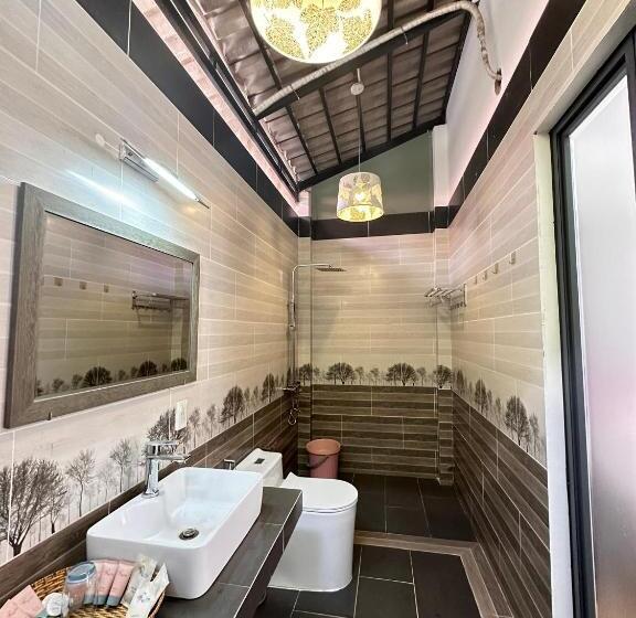 スタンダードトリプルルーム, Fla Village