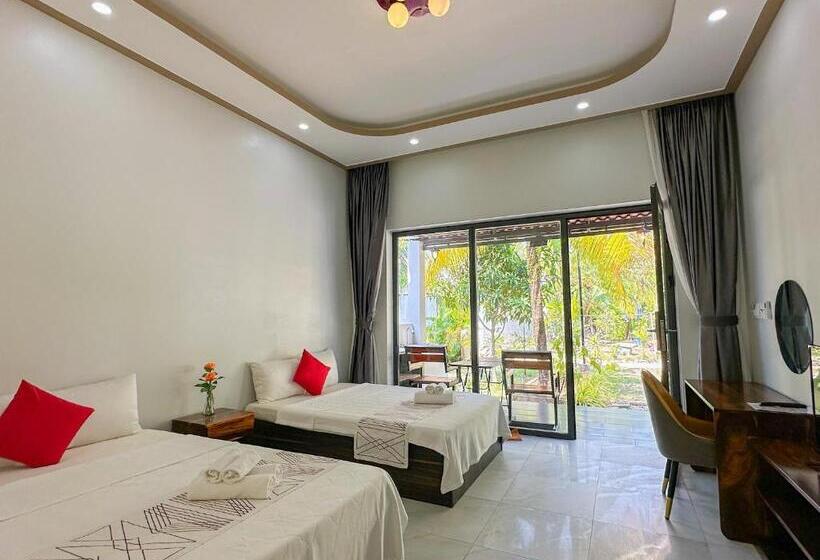 ガーデンビューファミリールーム, Fla Village