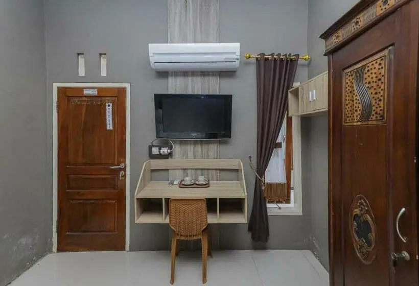 スタンダードルーム, Reddoorz Syariah At House Of Melati Kepanjen